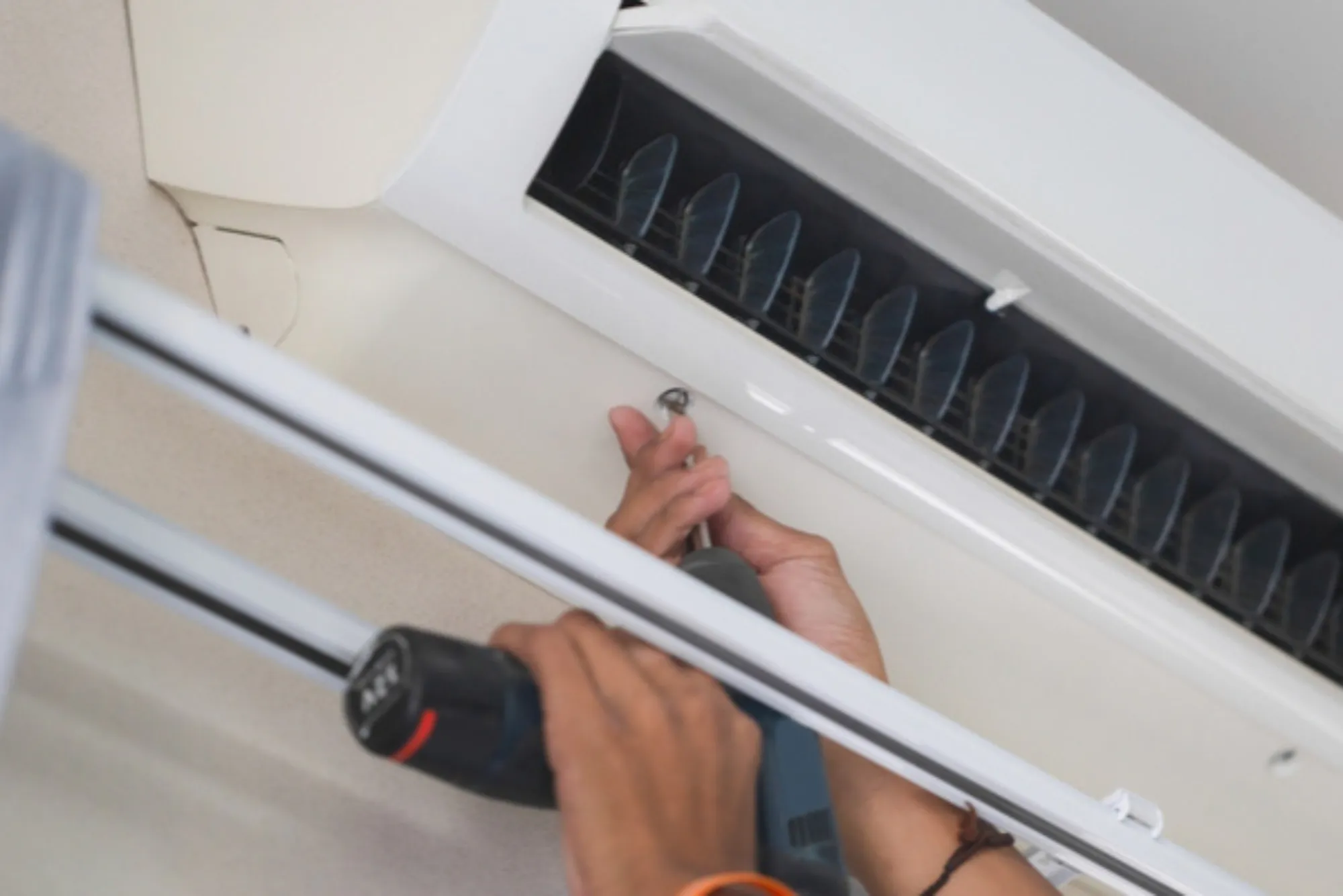 Comprehensive Guide to AC Services in Jumeirah Islands