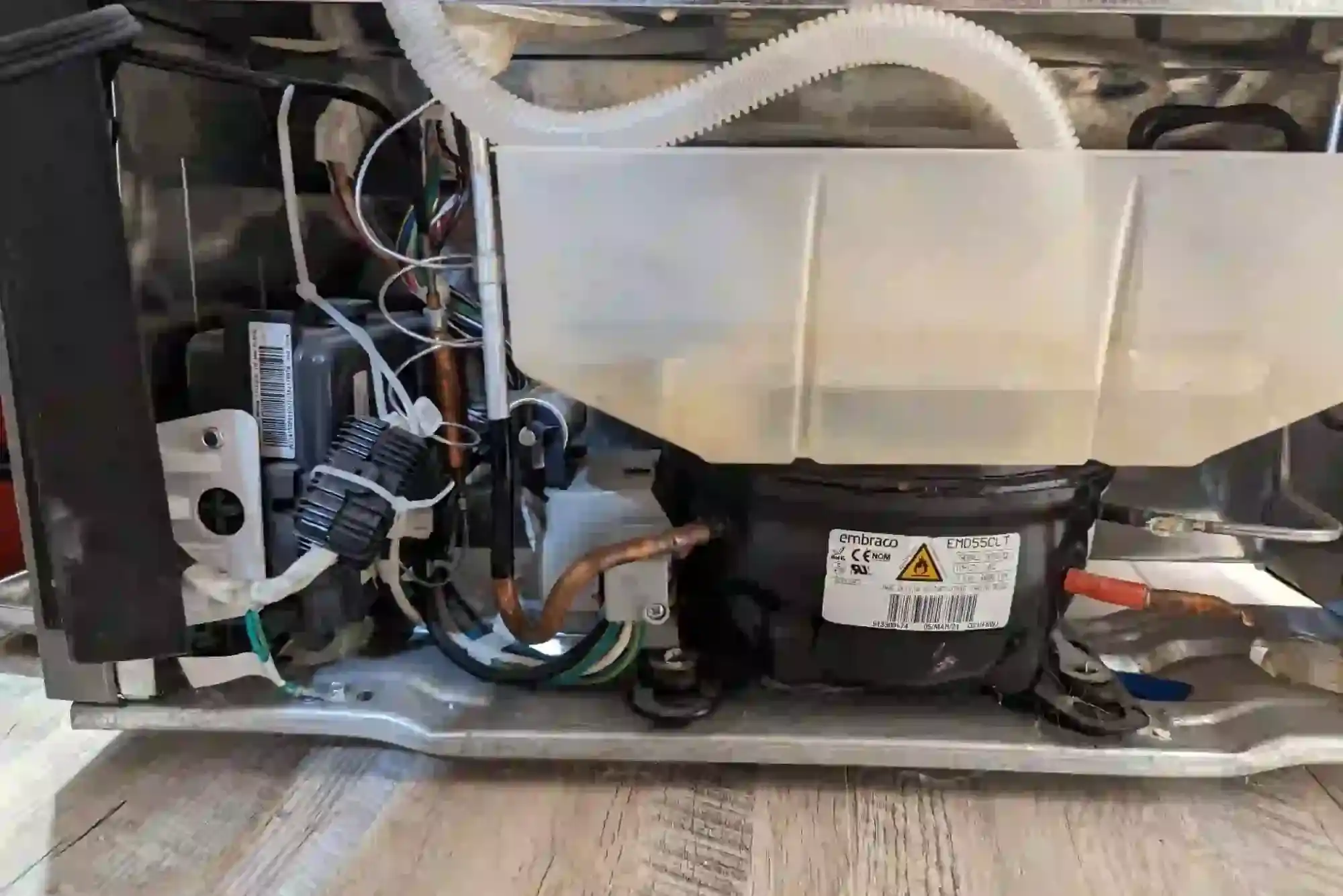 How to Repair Refrigerator Overheating Problems