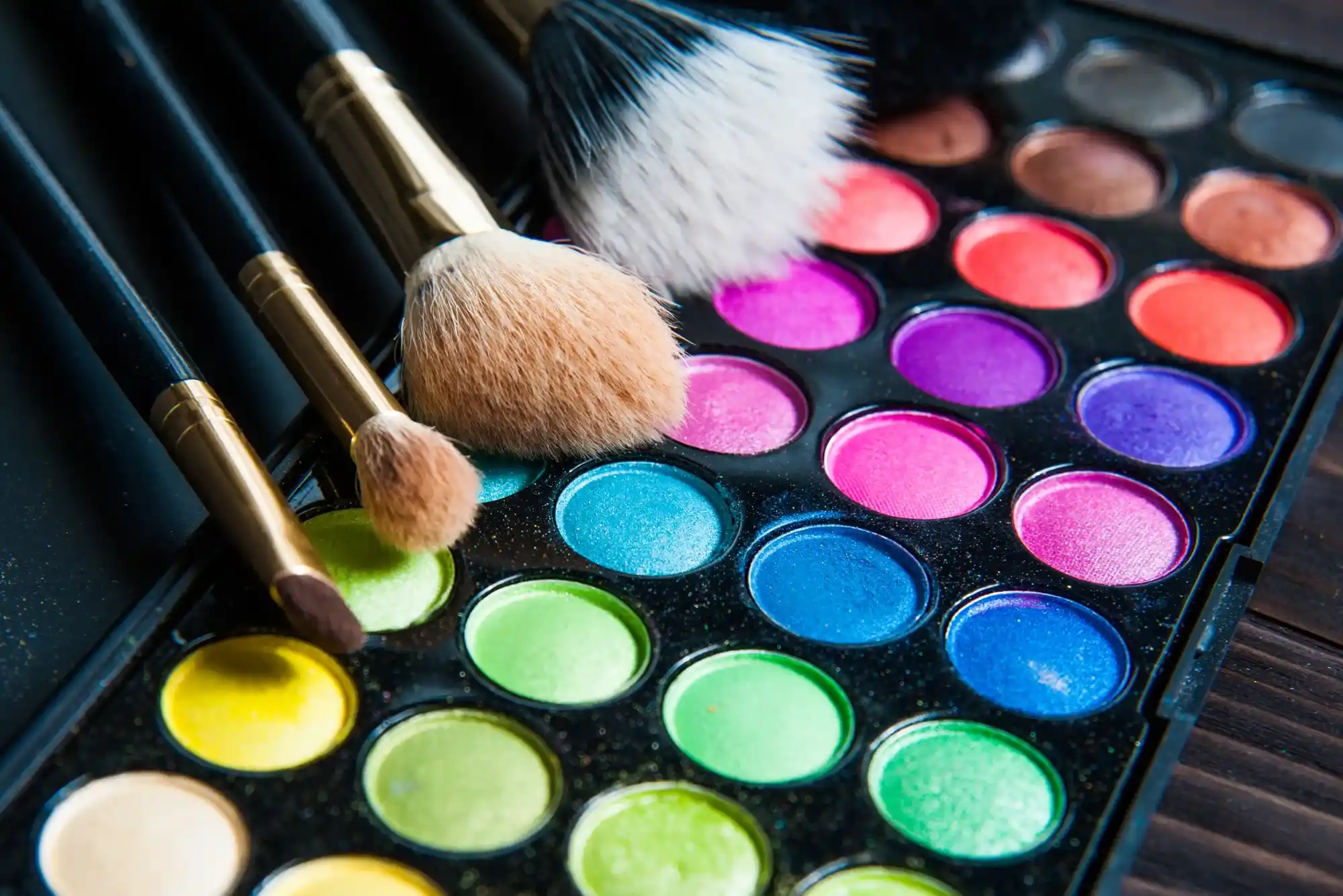 Why Choose Romanovamakeup Highlighter Stick in the UAE