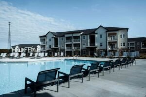 What Is an Apartment Complex? Definition, Facilities, and Types of Units