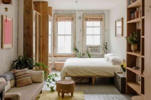 How to Furnish a Small Studio Apartment: Compact Furniture Ideas