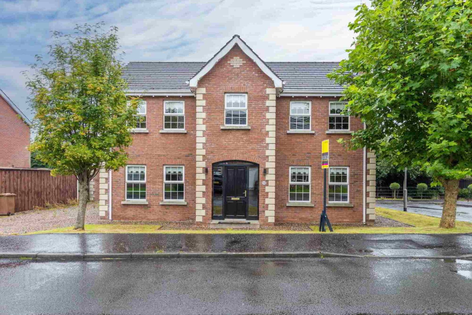 Property for Sale Waringstown – Village & Commuter Family Homes