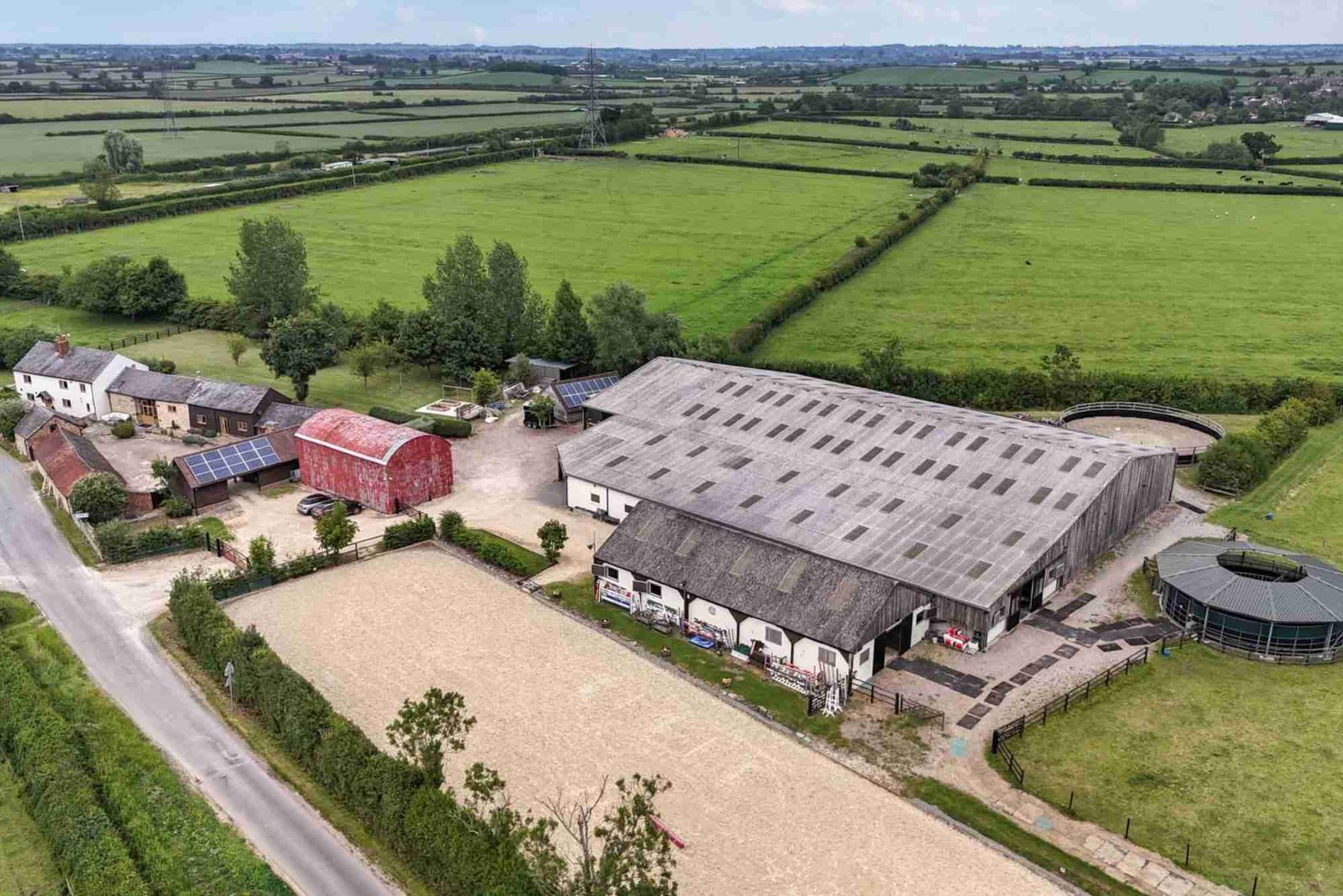 Ireland Equestrian Property for Sale – Yards, Arenas & Land