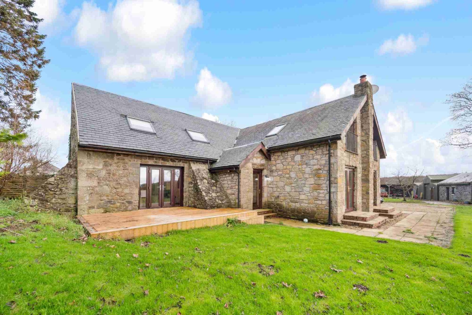 Property for Sale Balmore – Rural Village Homes near Glasgow