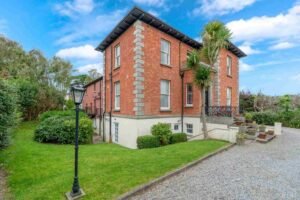 https://finders.ae/property-for-sale-cumbrae-island-cottages-holiday-homes/