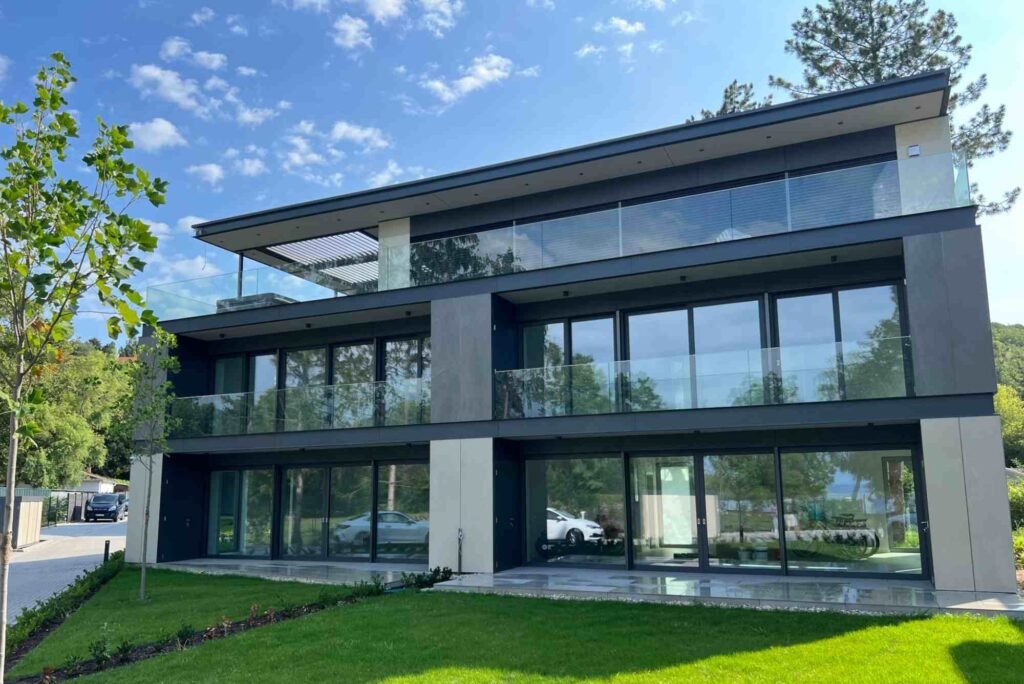 Property for Sale Lake Balaton – Waterfront Villas, Plots & Apartments