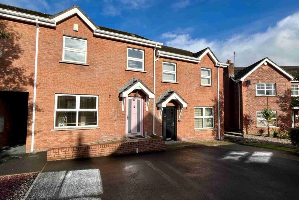 Property for Sale in Waringstown – Village & Commuter Homes