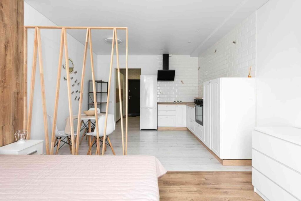 How to Maximize Space in a Studio Apartment: Smart Zoning Tips