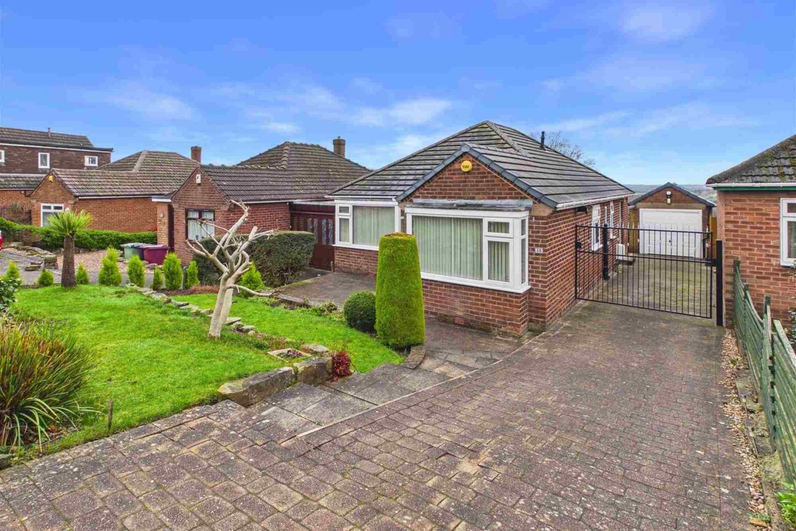 Saxton Mee Property for Sale – Sheffield & Peak District Homes