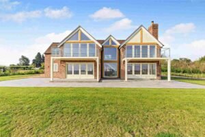 Commercial Property for Sale in Welham Green