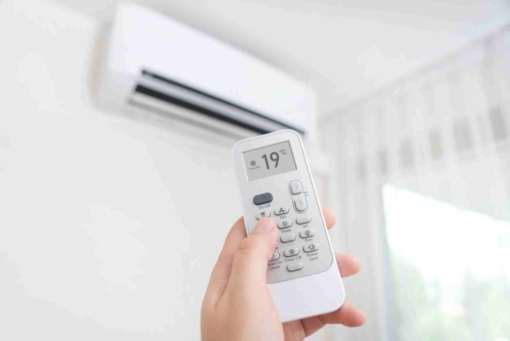 How to Turn On and Use the Air Conditioner in Your Apartment