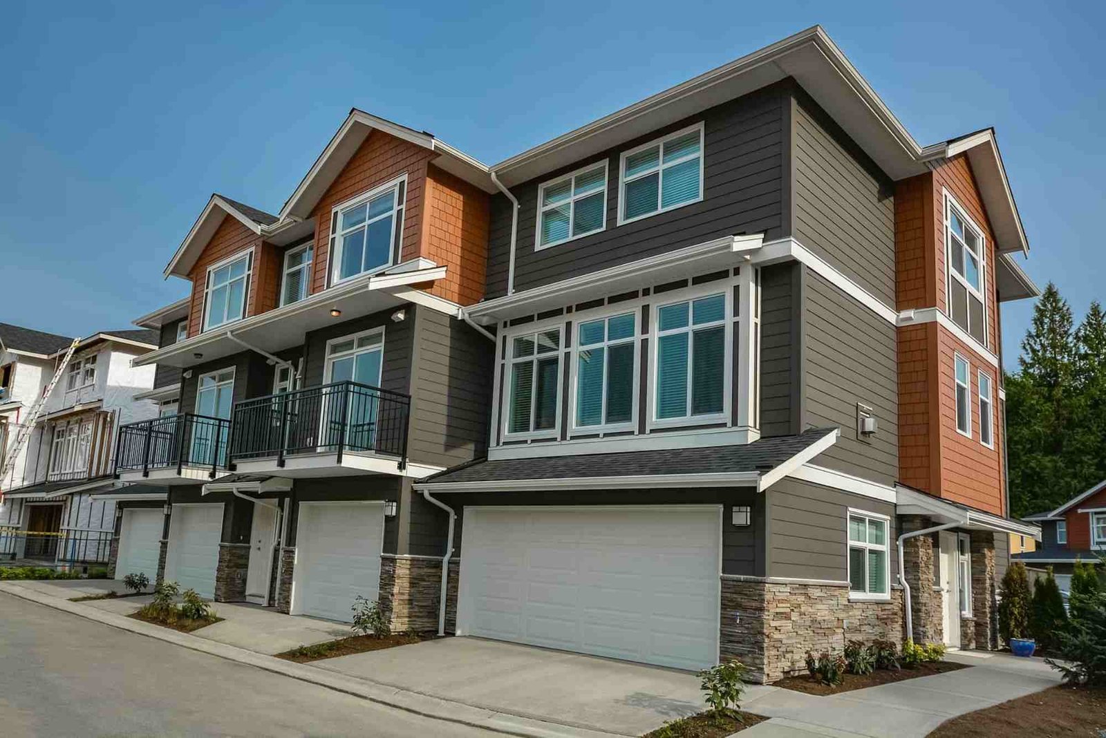 Multi-Family Properties for Sale – Duplex, Triplex & Apartment Investments