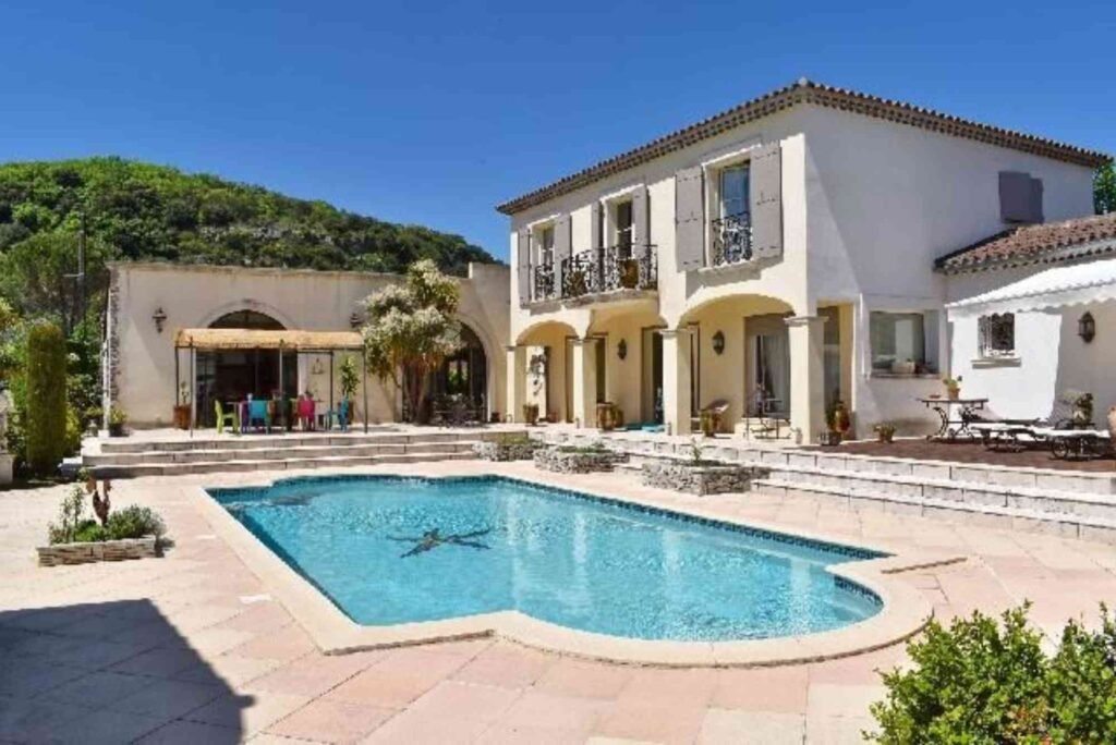 Property for Sale Languedoc-Roussillon – Vineyards, Village Houses & Coastal Homes