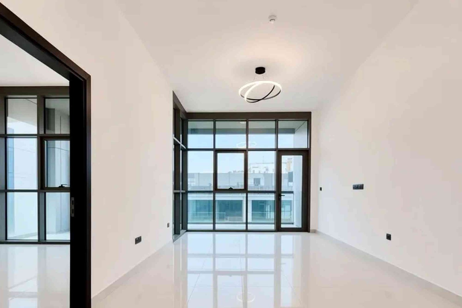 What Is a Chiller-Free Apartment? Meaning and Pros for Dubai Tenants