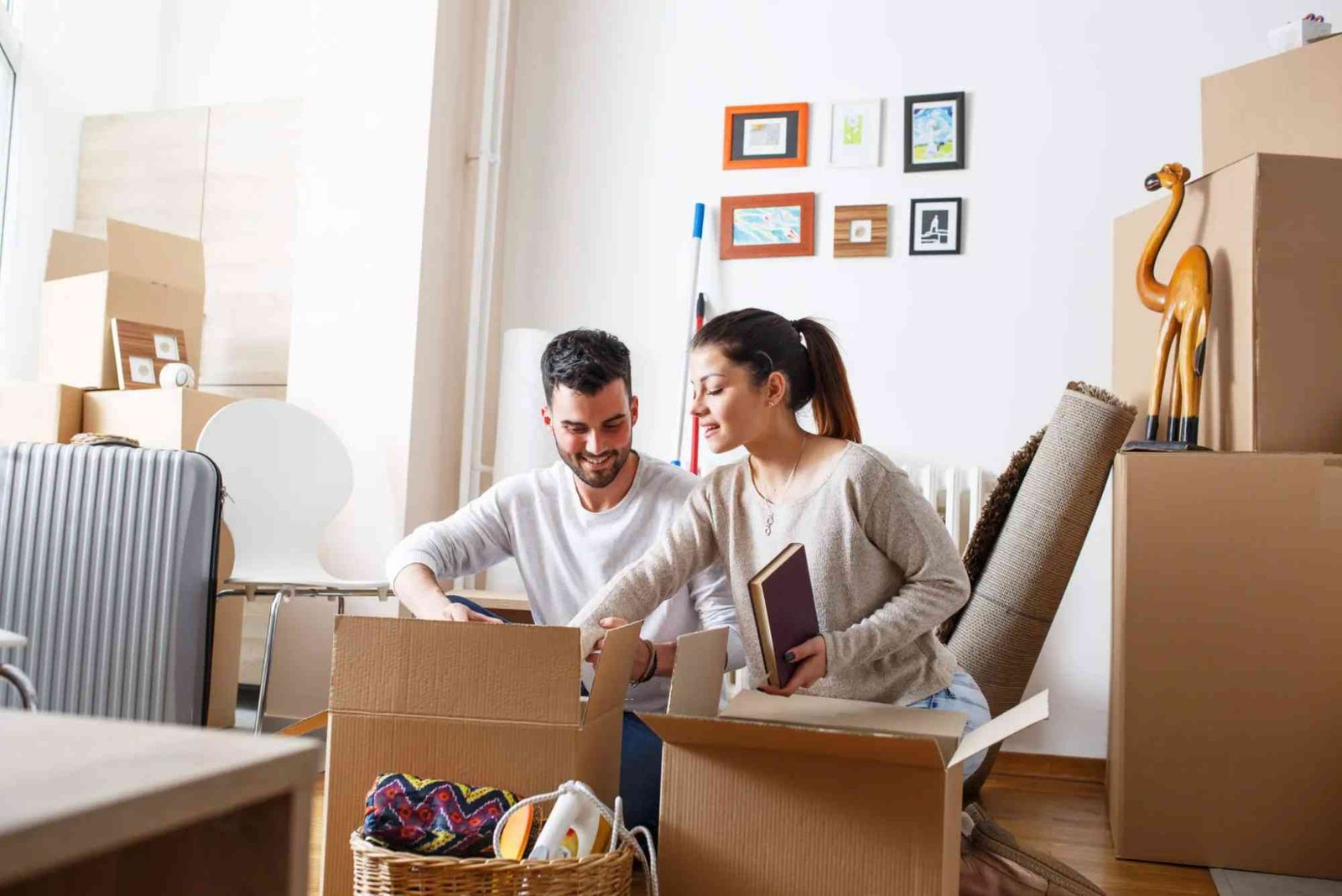 When Is the Best Time to Move Into an Apartment? Seasonal Pros and Cons